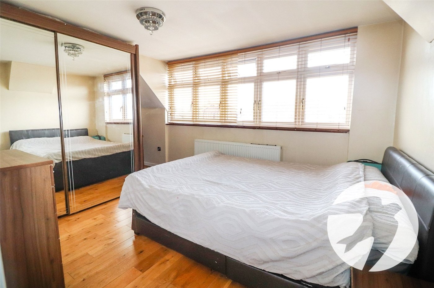 4 bedroom house for sale in Erith | Robinson Jackson