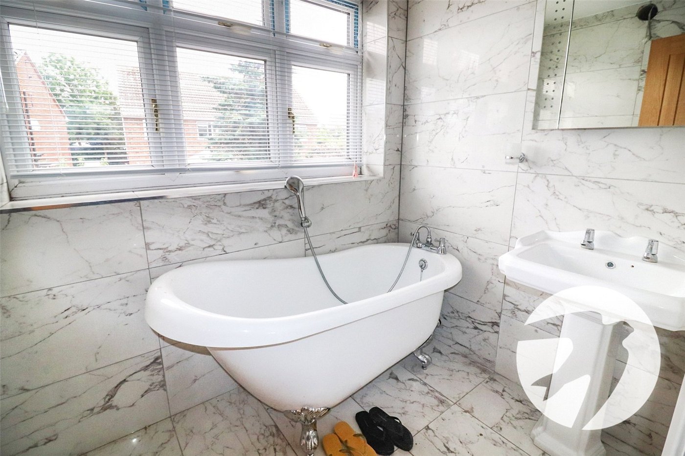 4 bedroom house for sale in Erith | Robinson Jackson