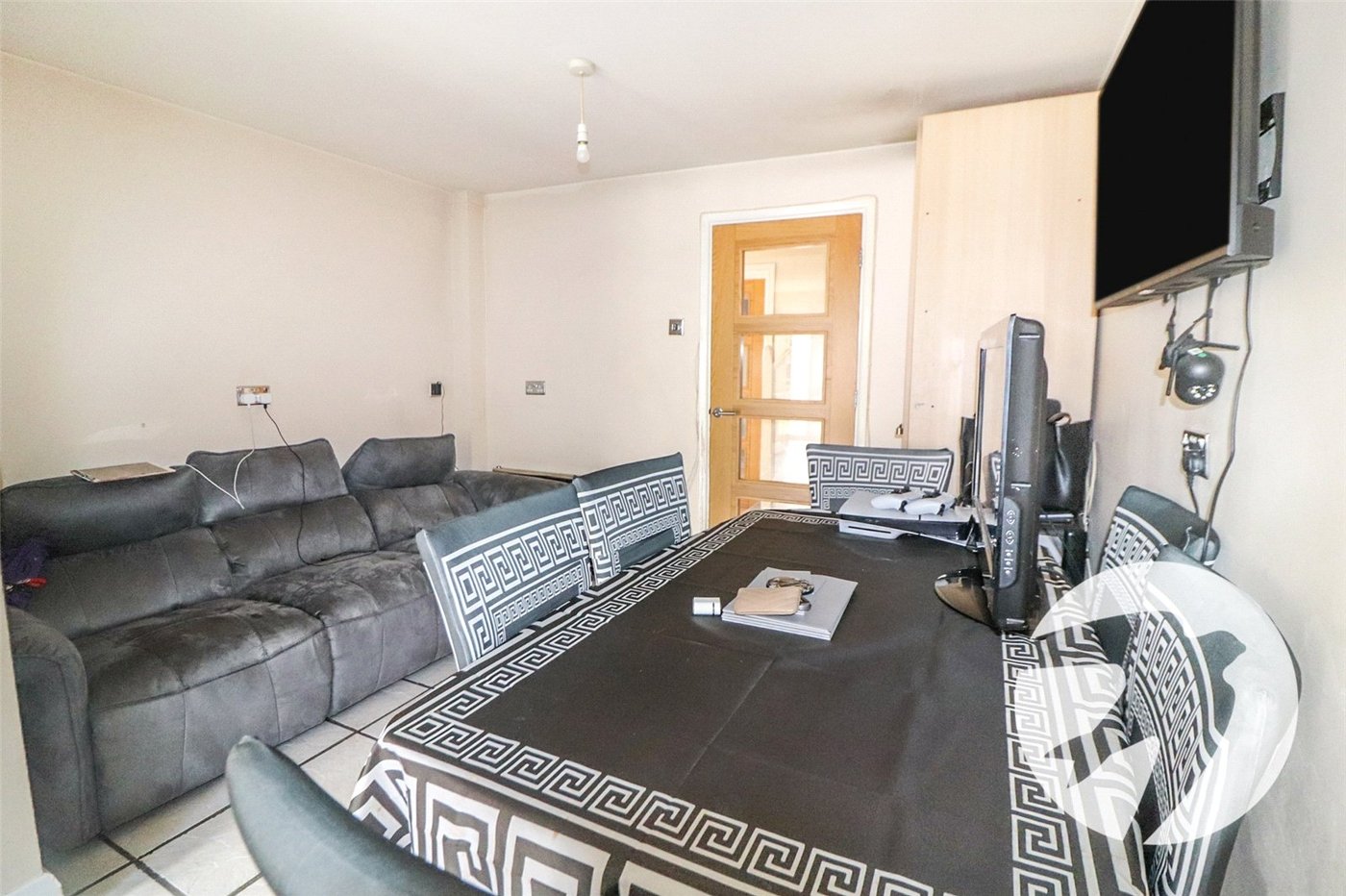4 bedroom house for sale in Erith | Robinson Jackson