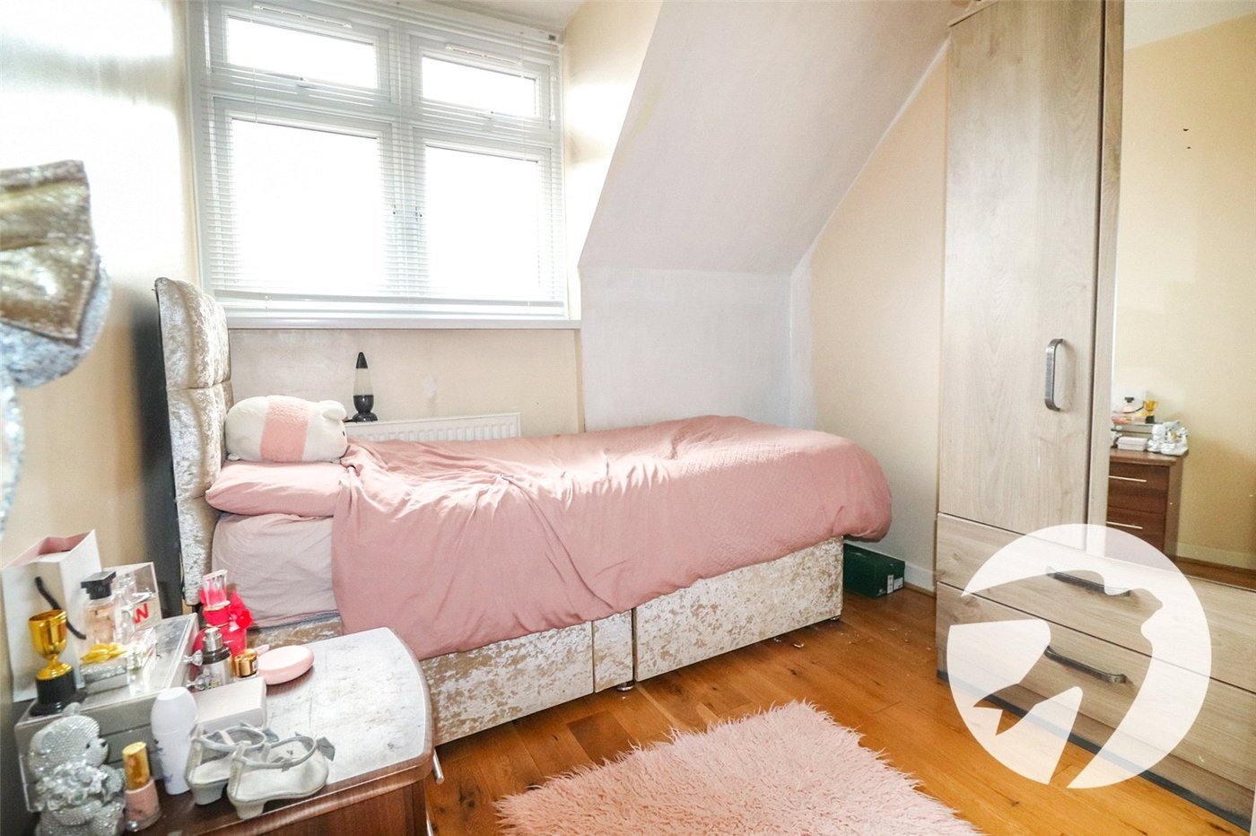 4 bedroom house for sale in Erith | Robinson Jackson