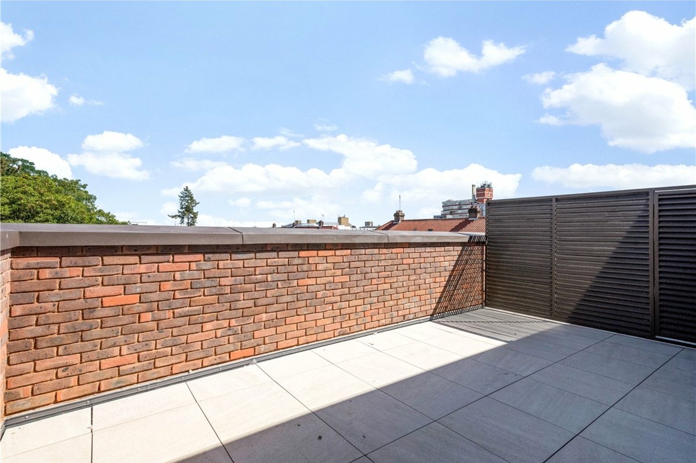 2 bedroom property for sale in 2 Knoll Rise | Robinson Jackson