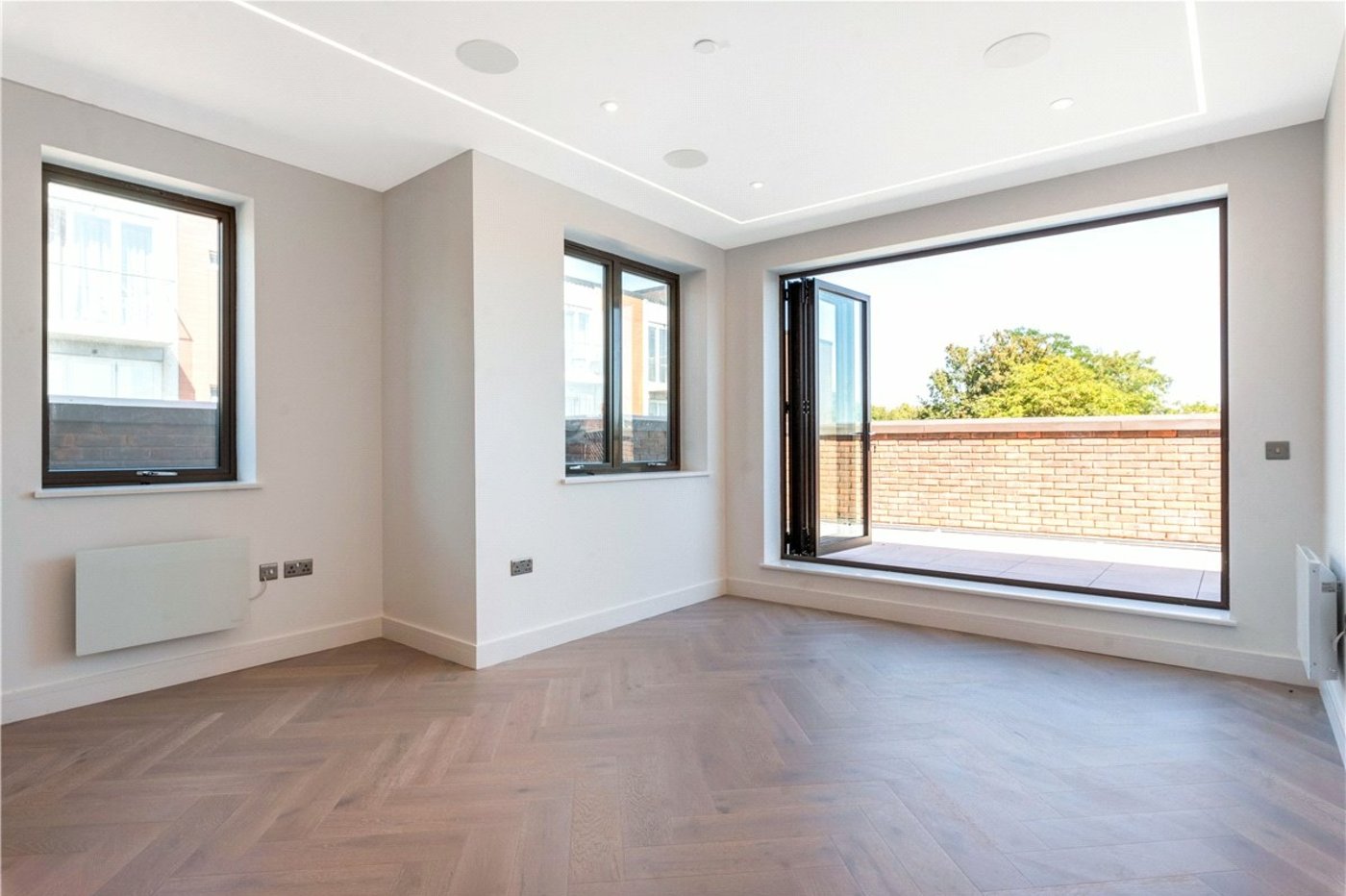 2 bedroom property for sale in 2 Knoll Rise | Robinson Jackson