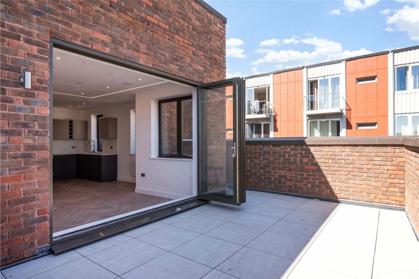 2 bedroom property for sale in 2 Knoll Rise | Robinson Jackson