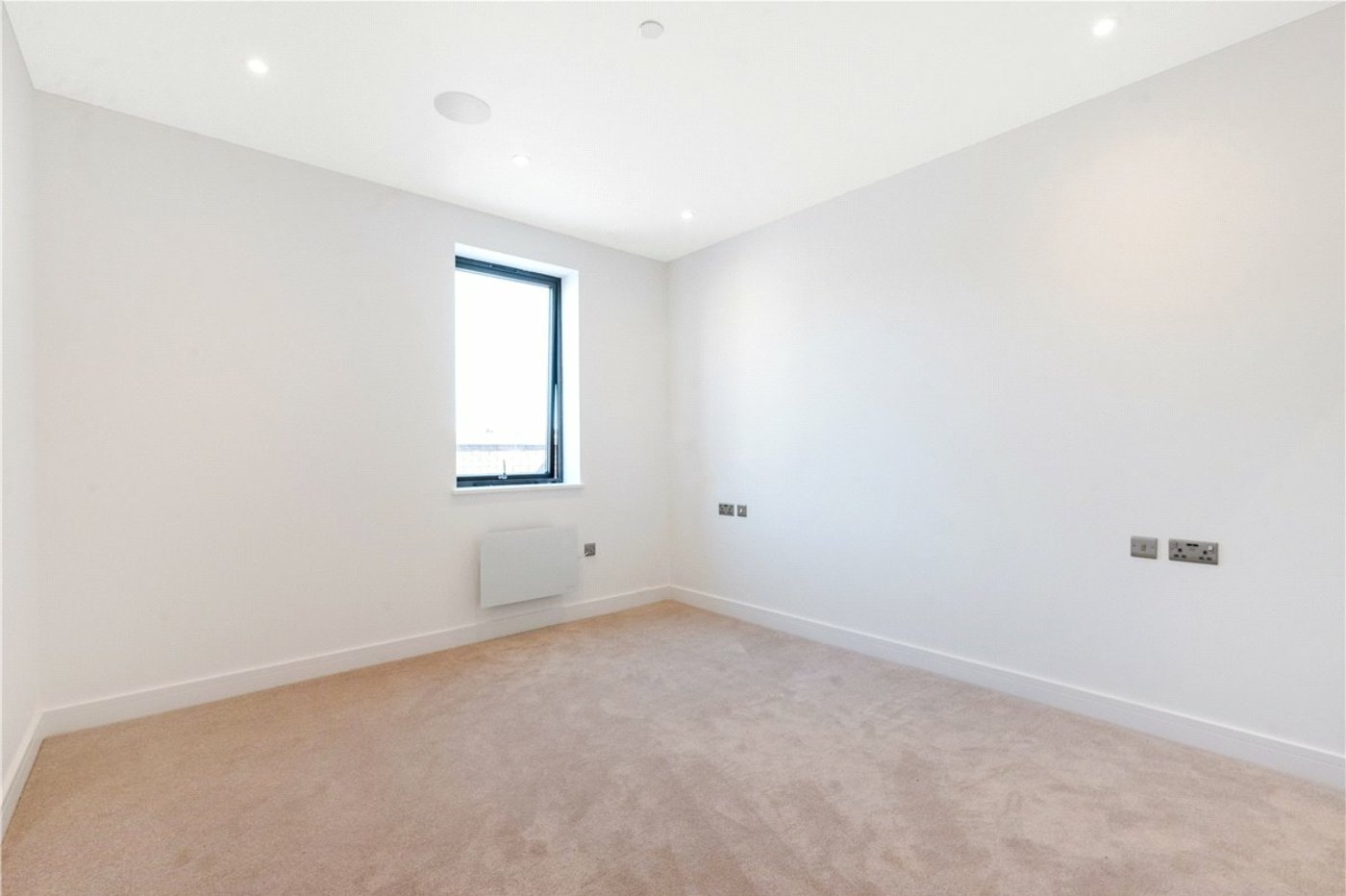 2 bedroom property for sale in 2 Knoll Rise | Robinson Jackson