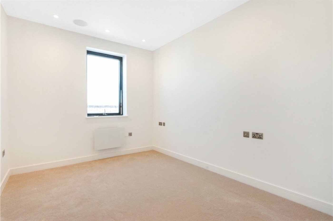 2 bedroom property for sale in 2 Knoll Rise | Robinson Jackson