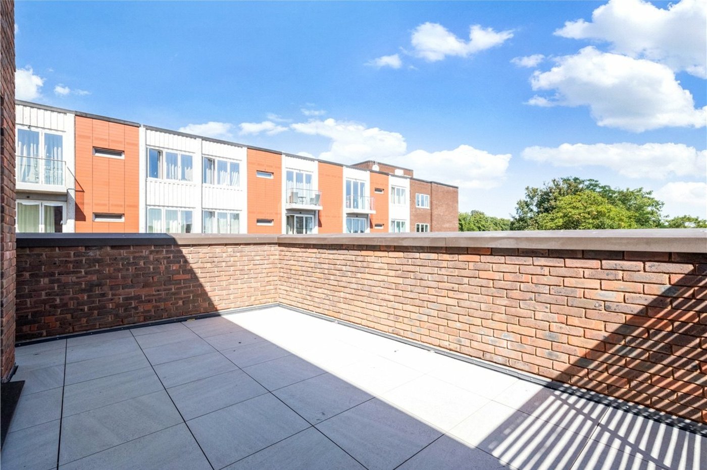 2 bedroom property for sale in 2 Knoll Rise | Robinson Jackson