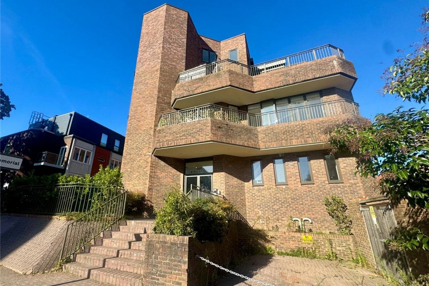 2 bedroom property for sale in 2 Knoll Rise | Robinson Jackson