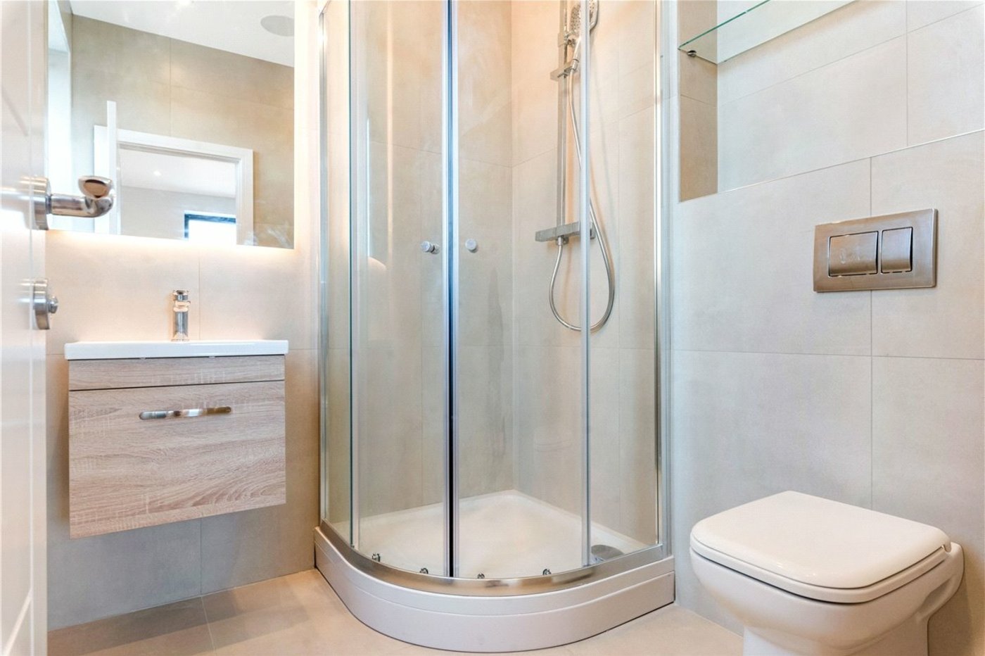 2 bedroom property for sale in 2 Knoll Rise | Robinson Jackson