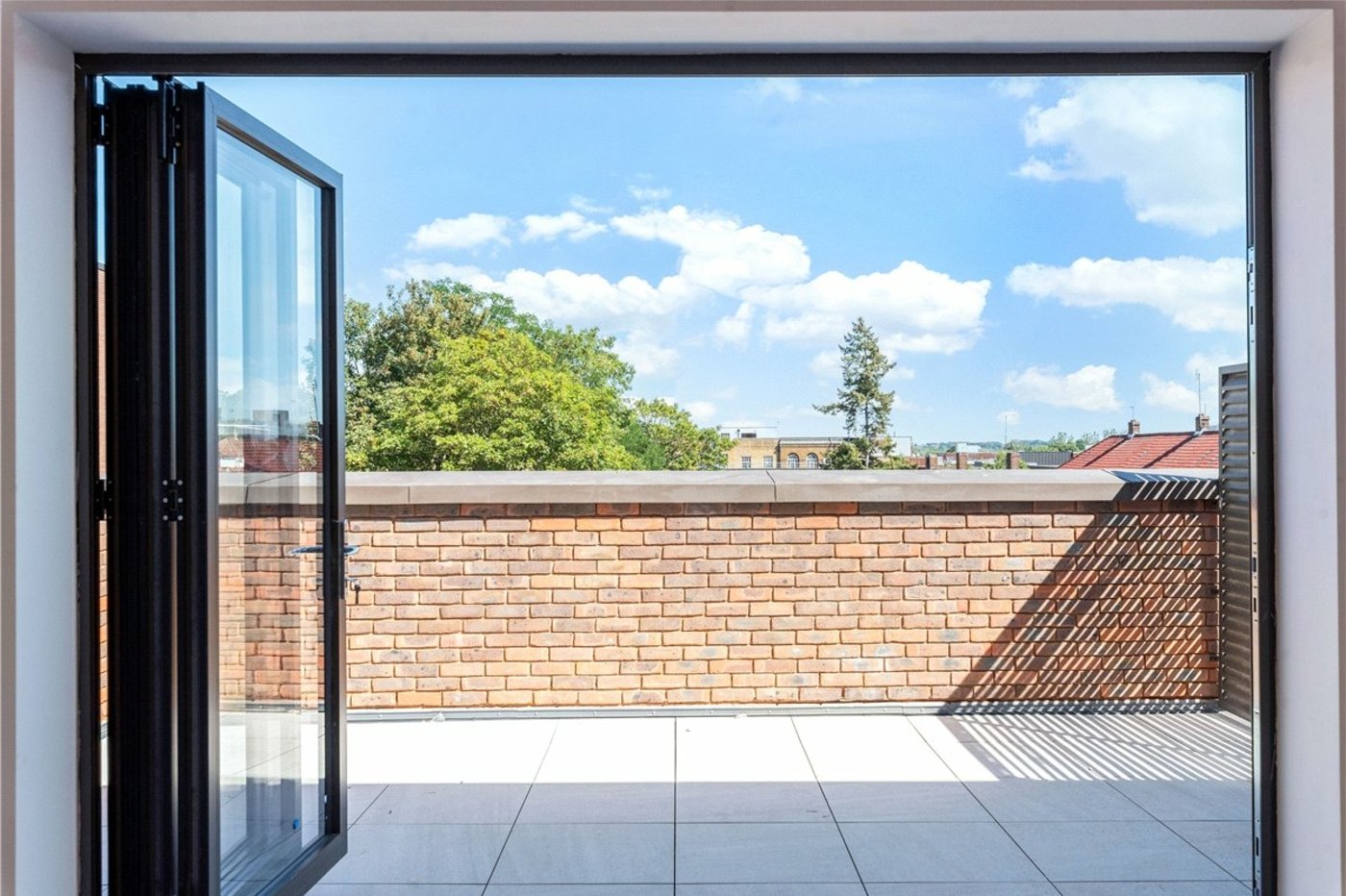 2 bedroom property for sale in 2 Knoll Rise | Robinson Jackson