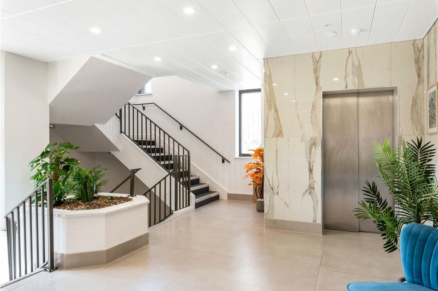 2 bedroom property for sale in 2 Knoll Rise | Robinson Jackson