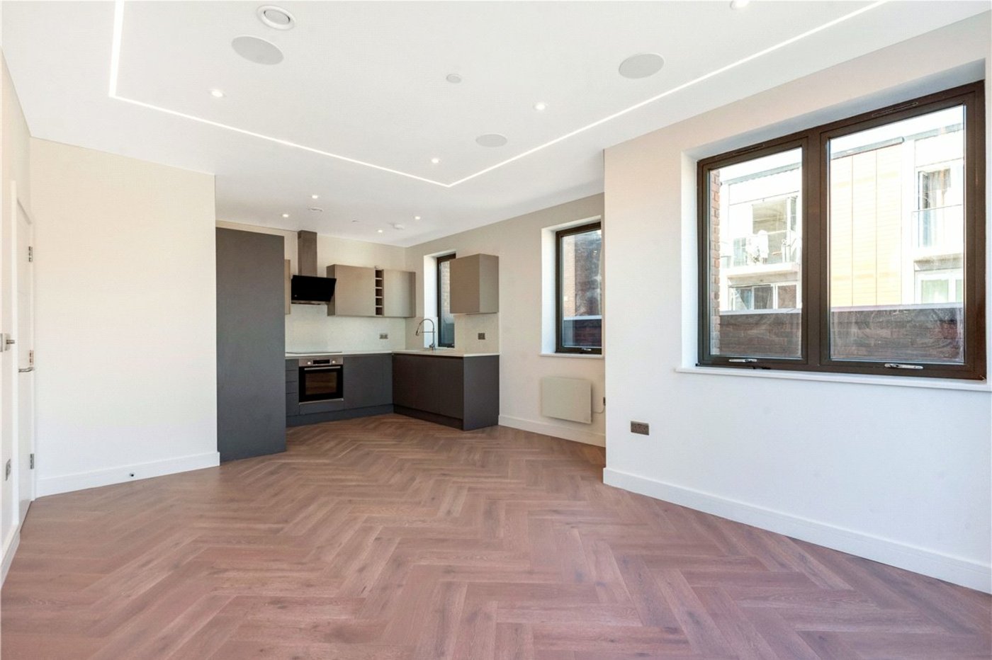 2 bedroom property for sale in 2 Knoll Rise | Robinson Jackson