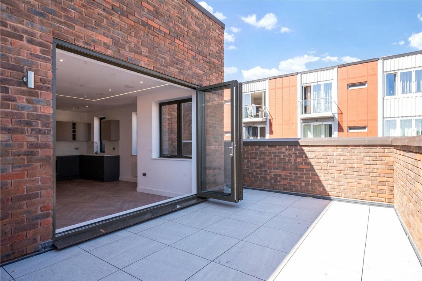 2 bedroom property for sale in 2 Knoll Rise | Robinson Jackson