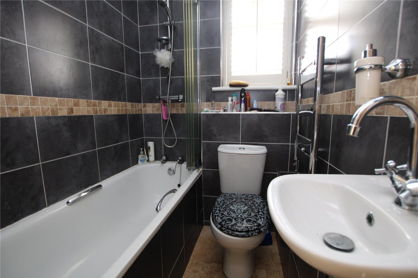 2 bedroom property for sale in Eltham | Robinson Jackson