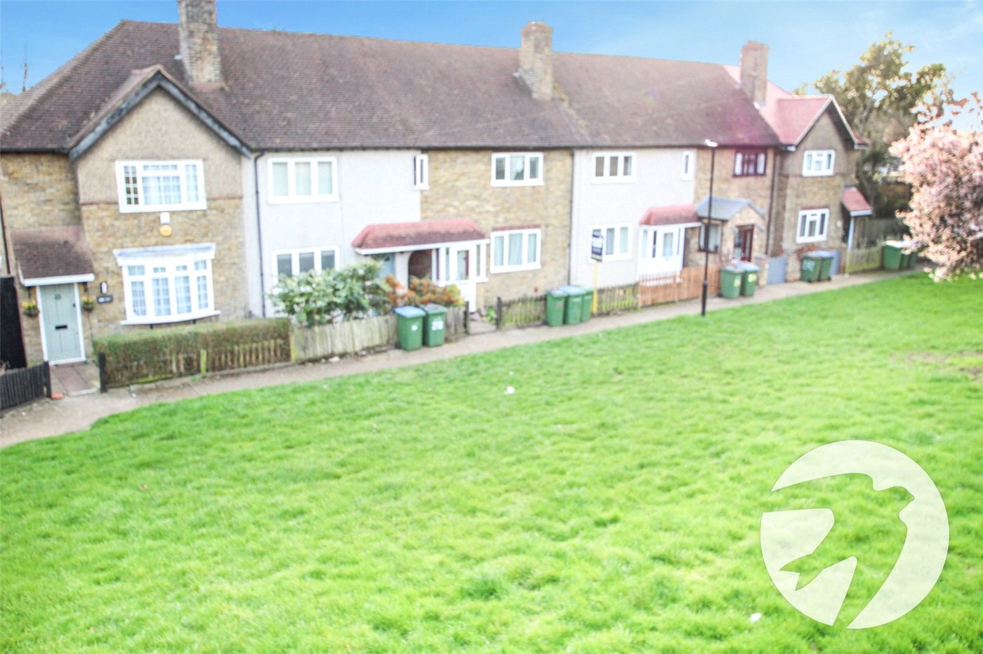 3 bedroom house for sale in London | Robinson Jackson