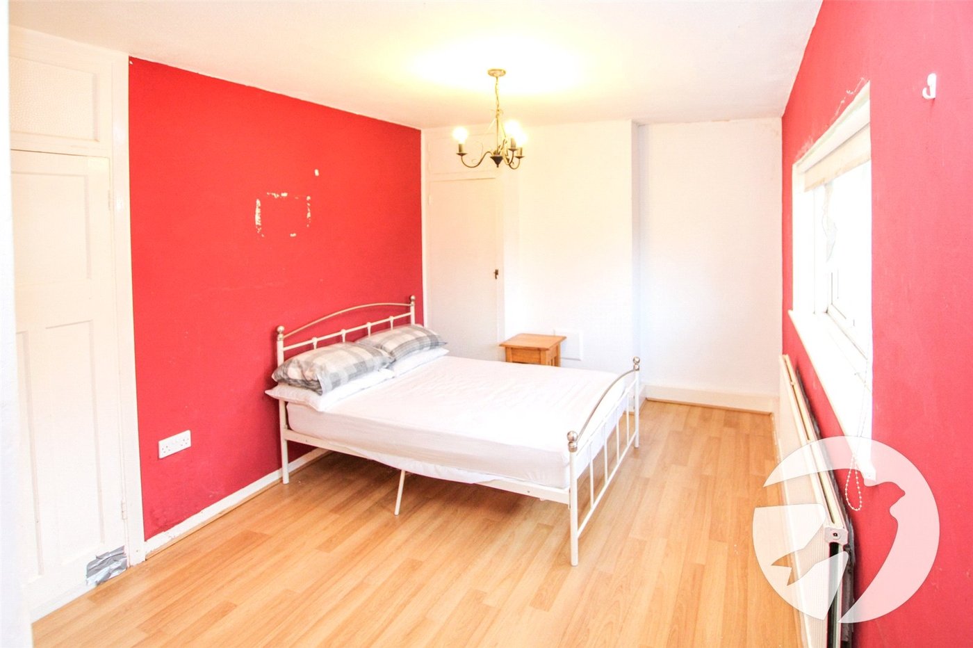 3 bedroom house for sale in London | Robinson Jackson