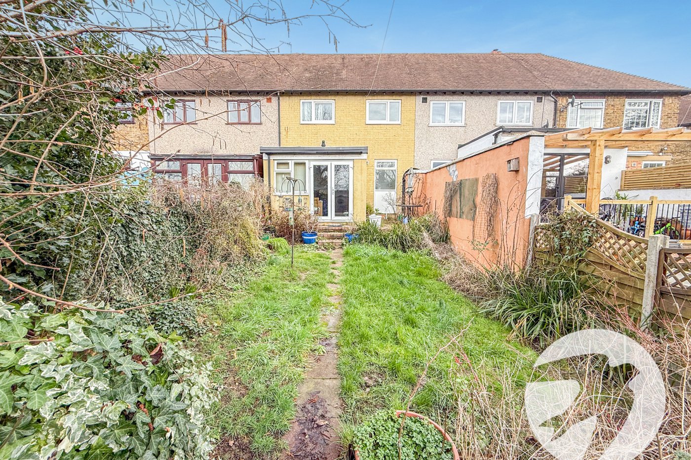 3 bedroom house for sale in London | Robinson Jackson