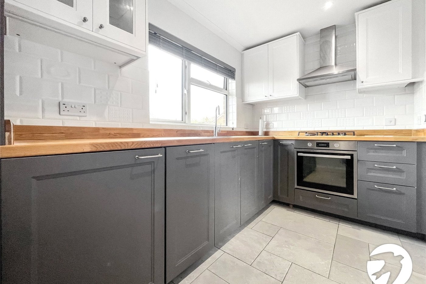 2 bedroom property for sale in Maidstone | Robinson Michael & Jackson