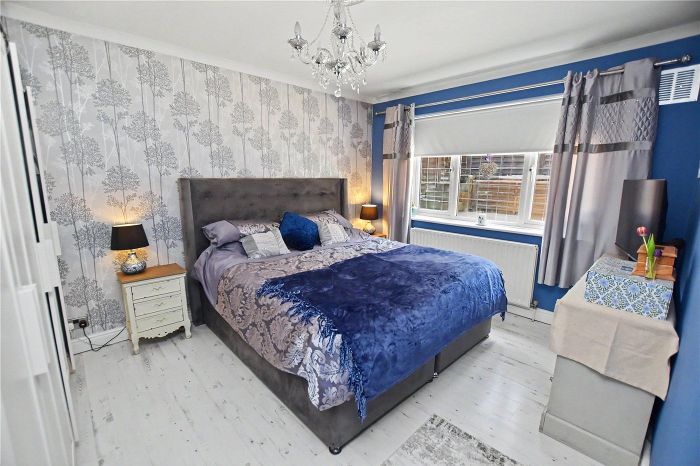 3 bedroom bungalow for sale in Bexleyheath | Robinson Jackson