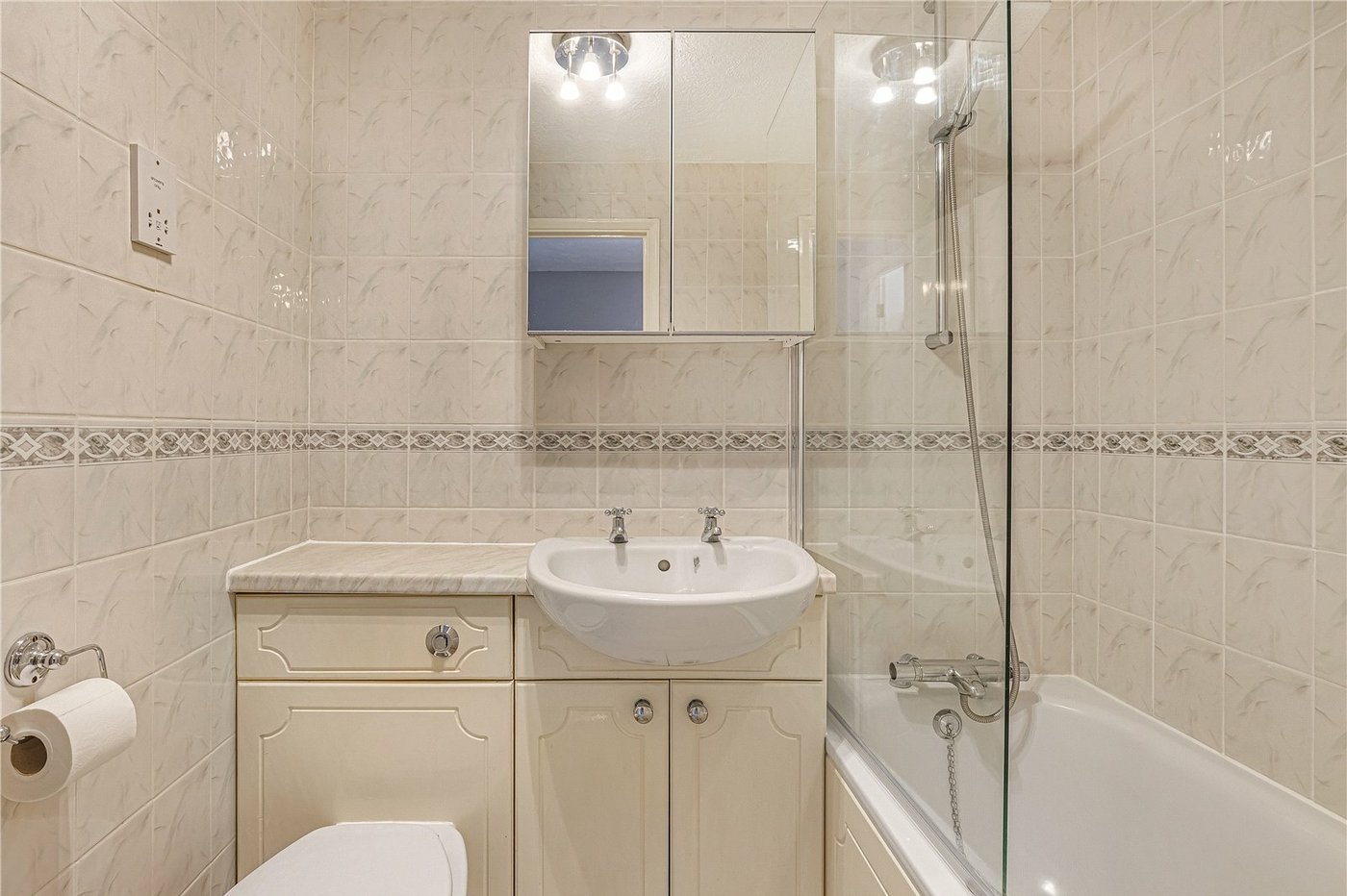 2 bedroom house for sale in Welling | Robinson Jackson