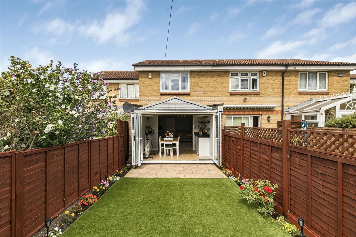 2 bedroom house for sale in Welling | Robinson Jackson