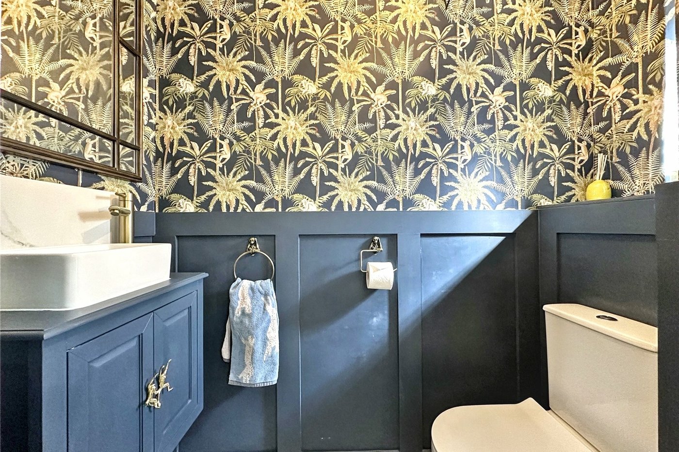 2 bedroom bungalow for sale in Rainham | Robinson Michael & Jackson