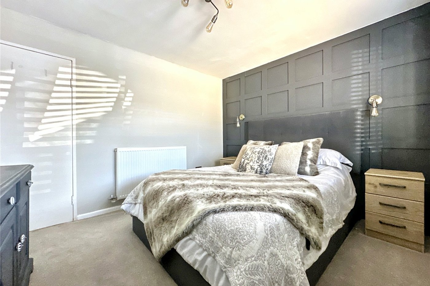 2 bedroom bungalow for sale in Rainham | Robinson Michael & Jackson