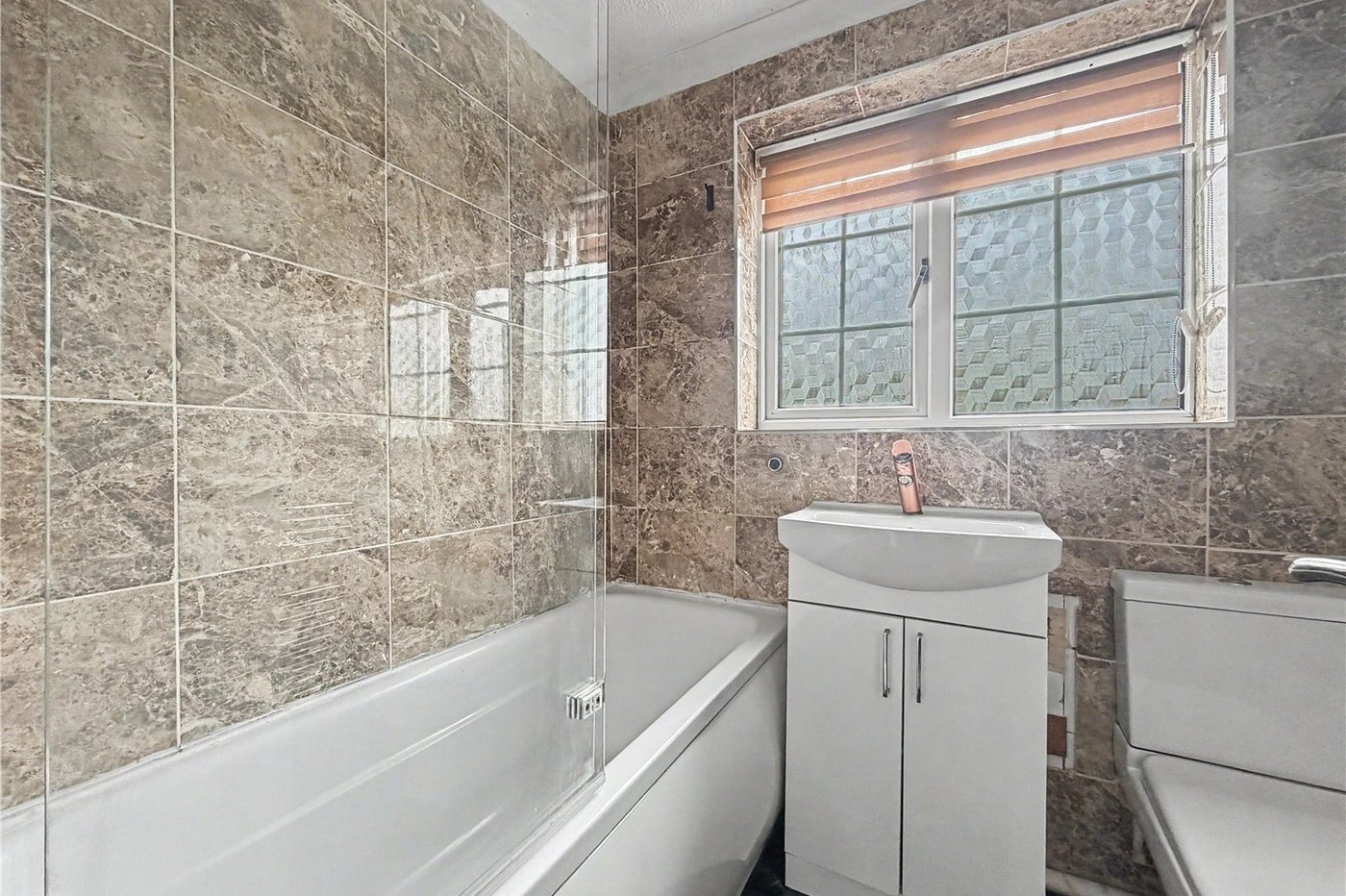 3 bedroom house for sale in Rainham | Robinson Michael & Jackson