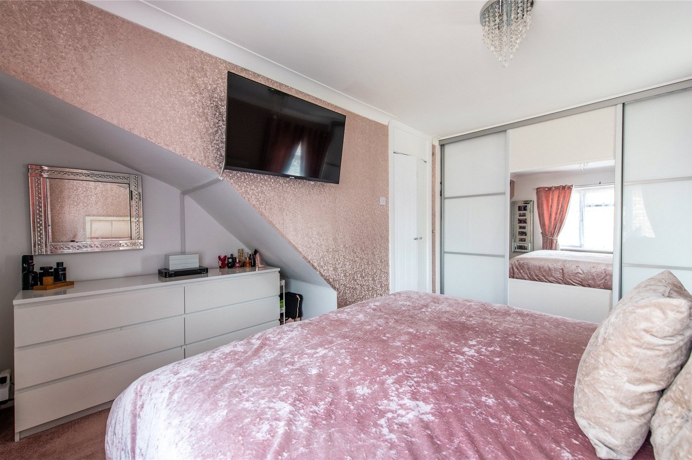 5 bedroom house for sale in Rainham | Robinson Michael & Jackson