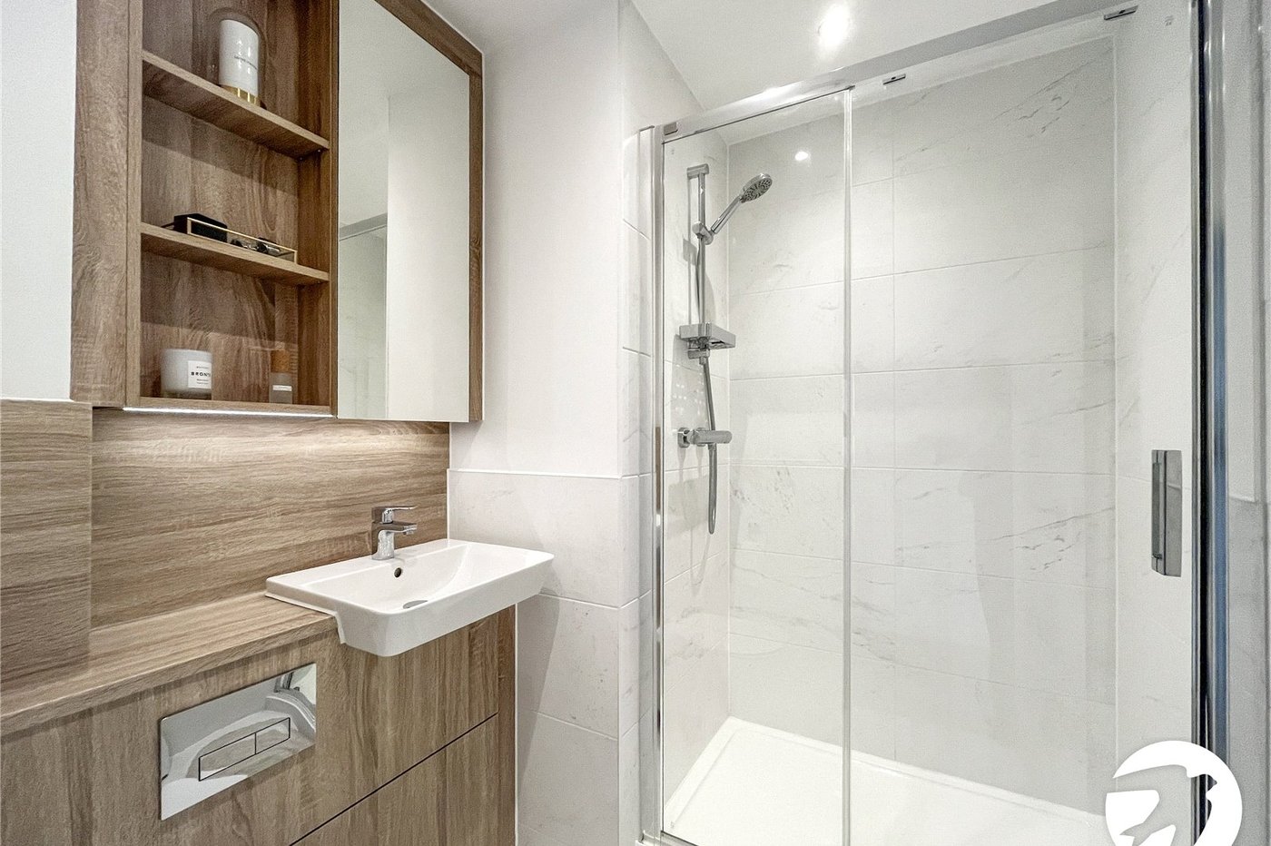 2 bedroom property for sale in Maidstone | Robinson Michael & Jackson