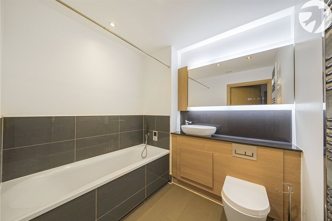 2 bedroom property for sale in Dartford | Robinson Jackson