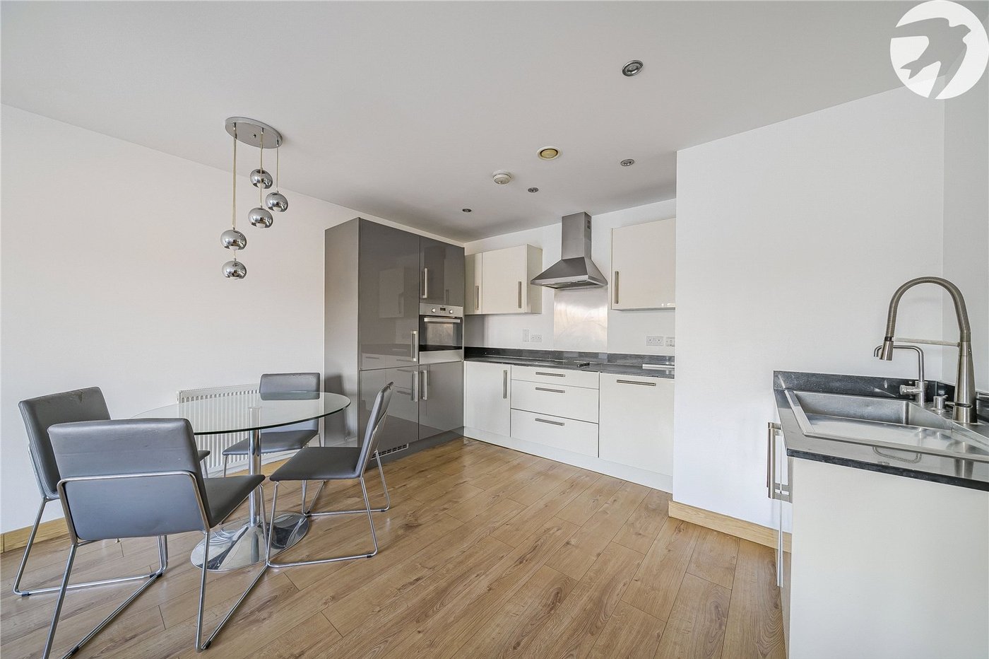 2 bedroom property for sale in Dartford | Robinson Jackson