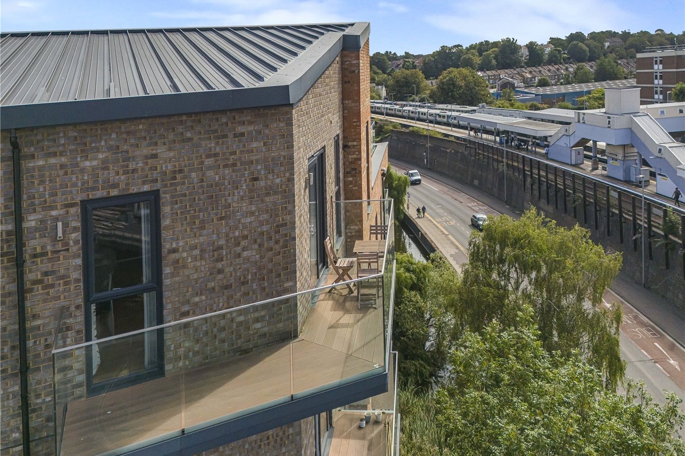 2 bedroom property for sale in Dartford | Robinson Jackson