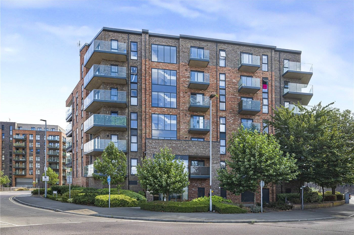 2 bedroom property for sale in Dartford | Robinson Jackson