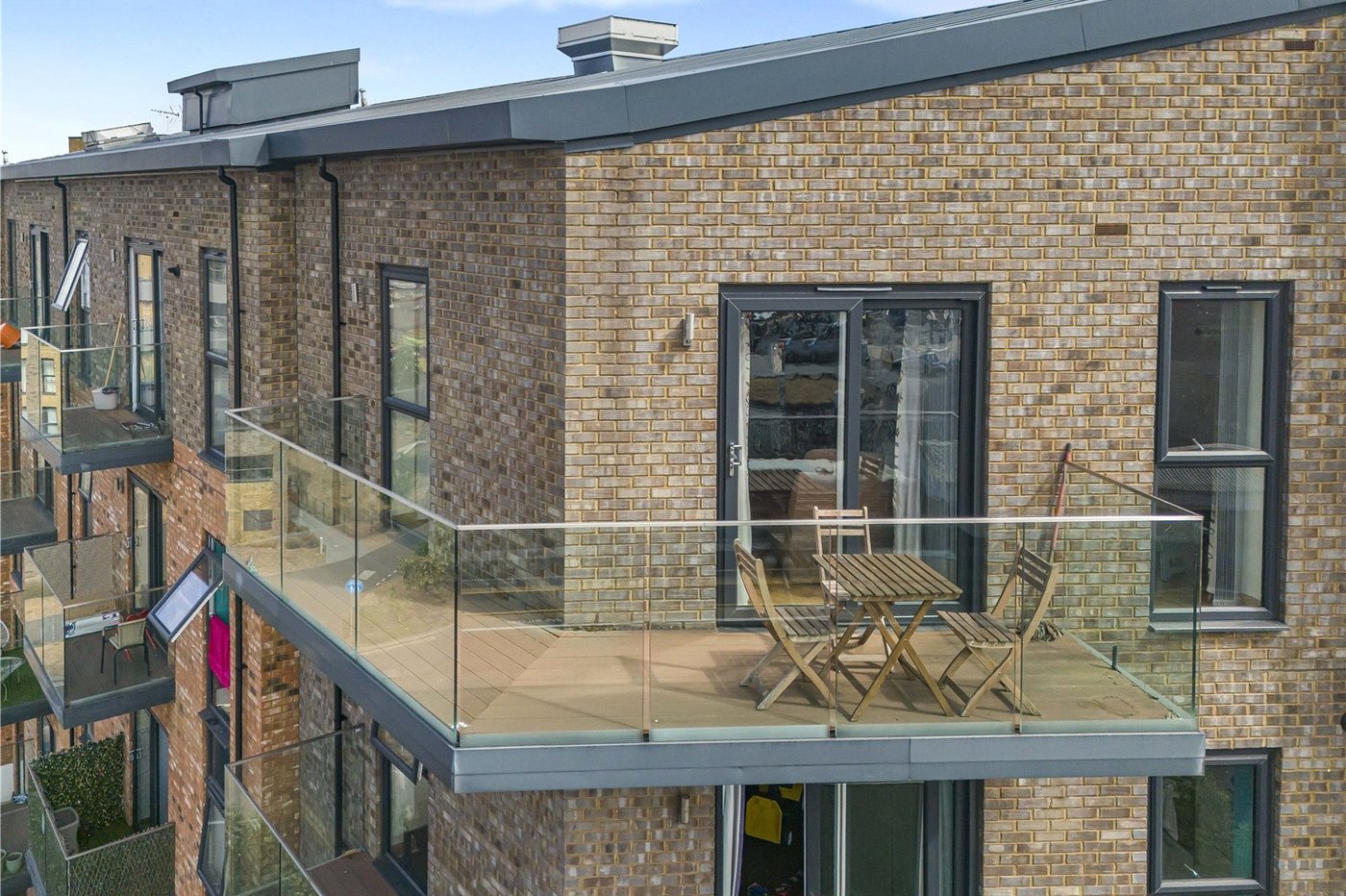 2 bedroom property for sale in Dartford | Robinson Jackson