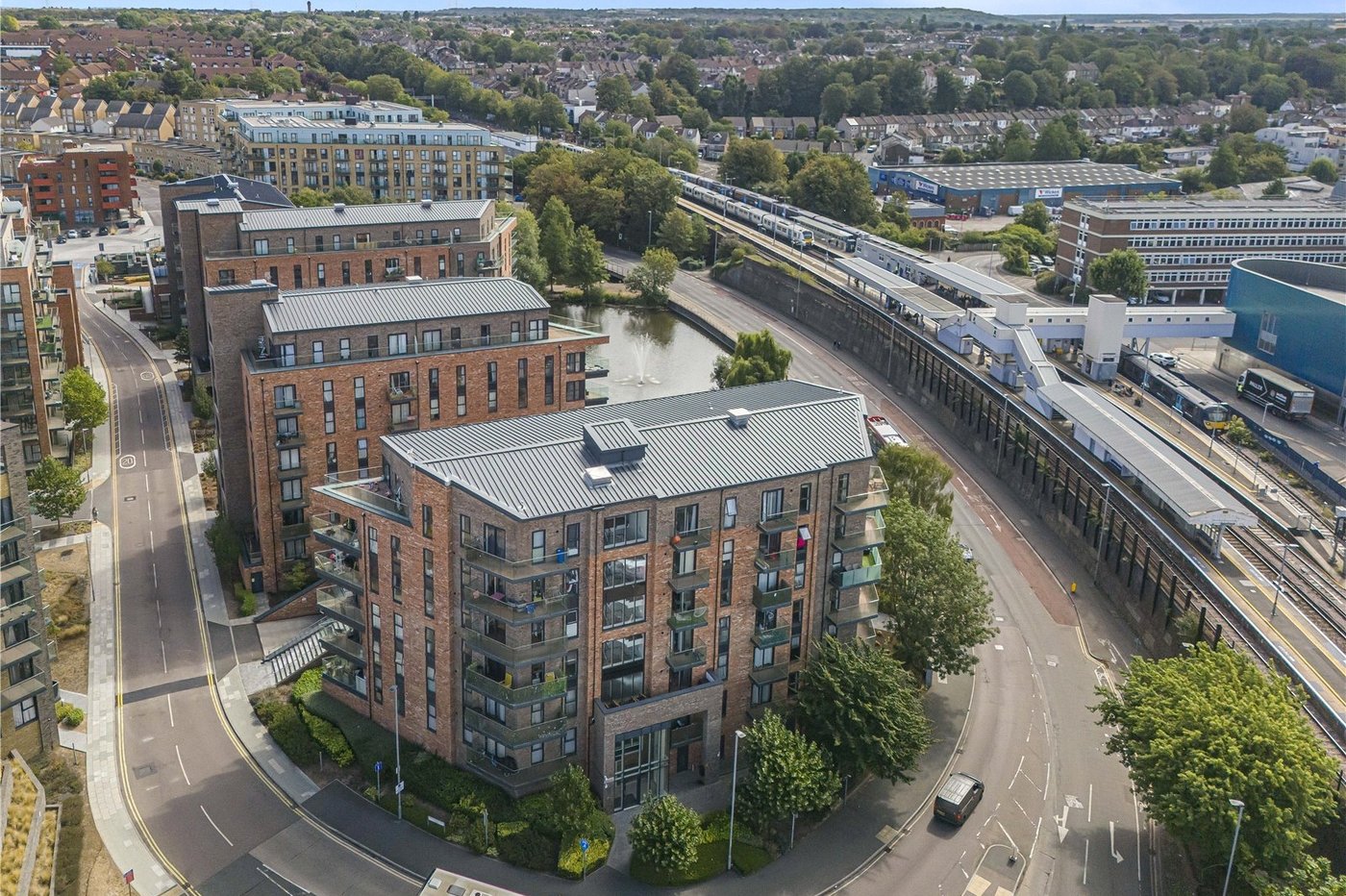 2 bedroom property for sale in Dartford | Robinson Jackson