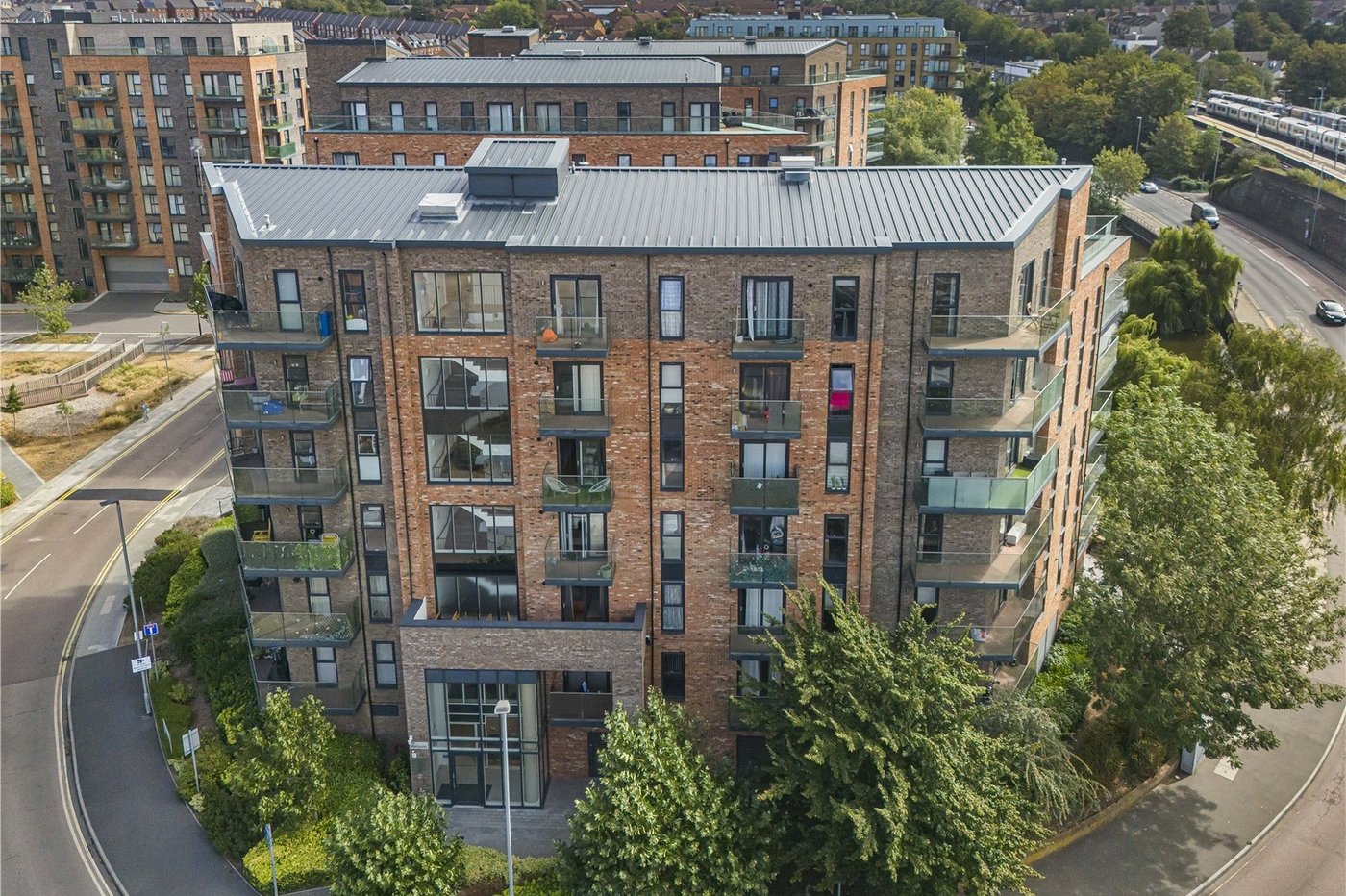 2 bedroom property for sale in Dartford | Robinson Jackson