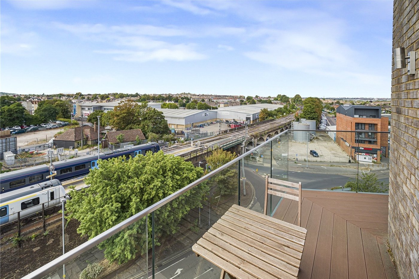 2 bedroom property for sale in Dartford | Robinson Jackson