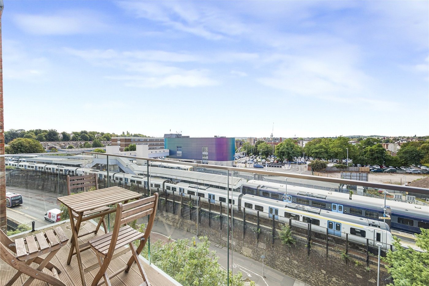 2 bedroom property for sale in Dartford | Robinson Jackson