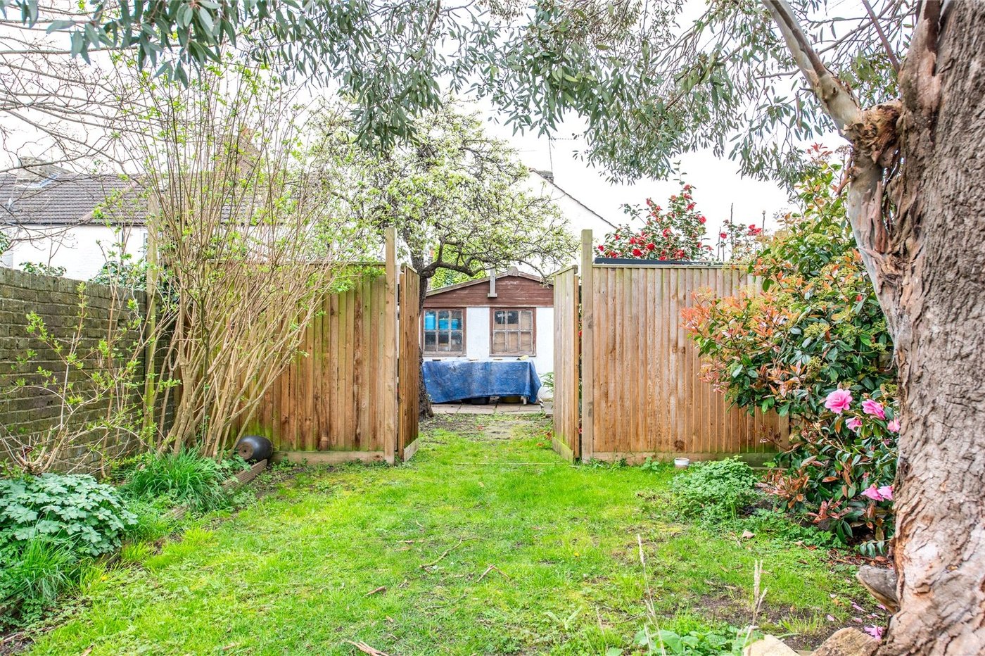 5 bedroom property for sale in Gillingham | Robinson Michael & Jackson