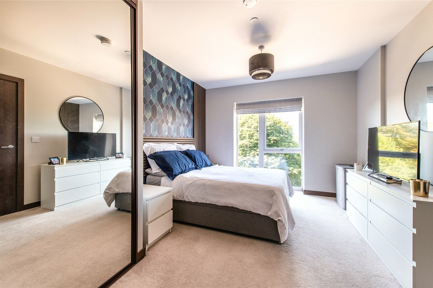 2 bedroom property for sale in Maidstone | Robinson Michael & Jackson