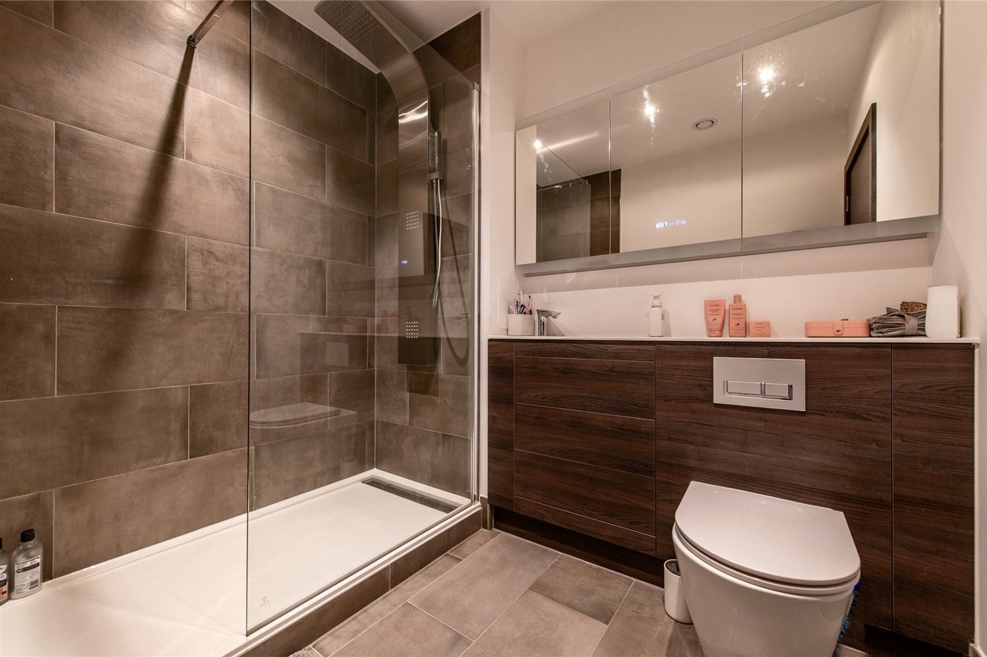 2 bedroom property for sale in Maidstone | Robinson Michael & Jackson