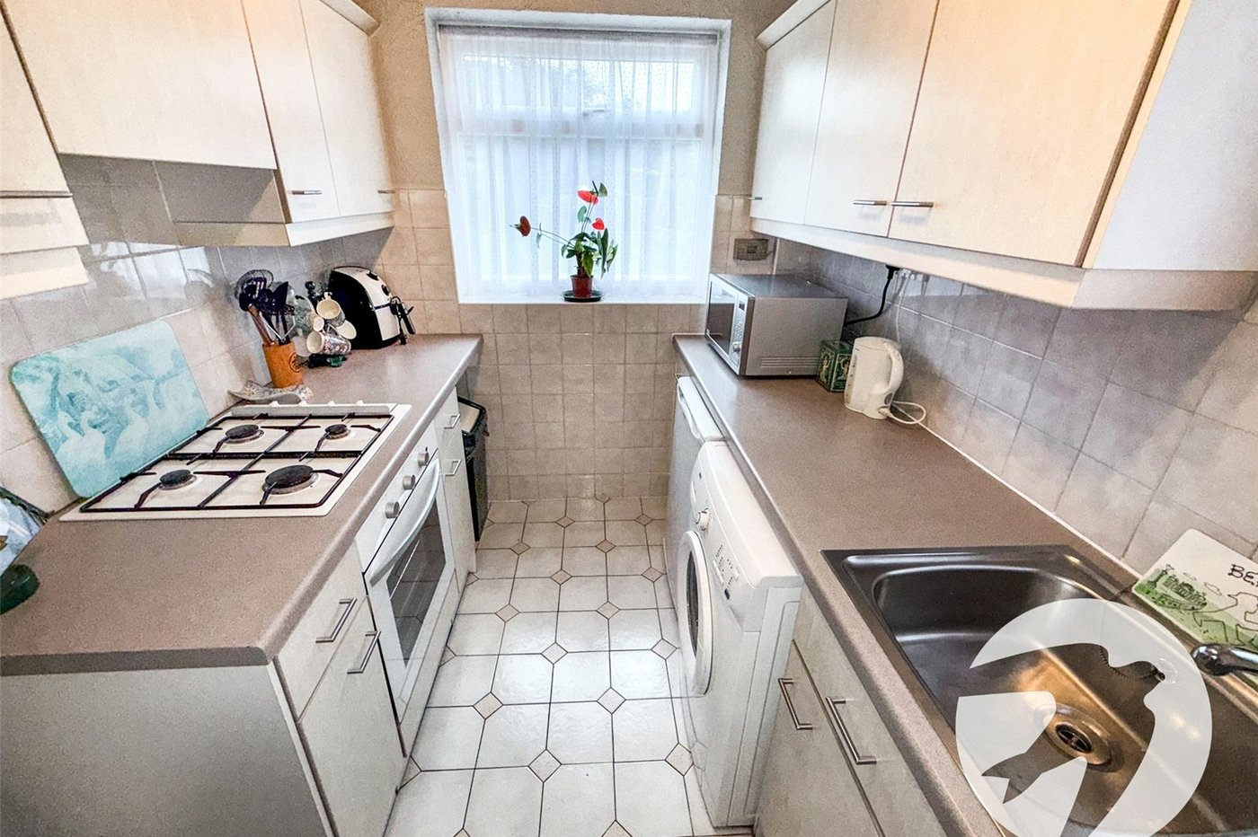 2 bedroom house for sale in London | Robinson Jackson