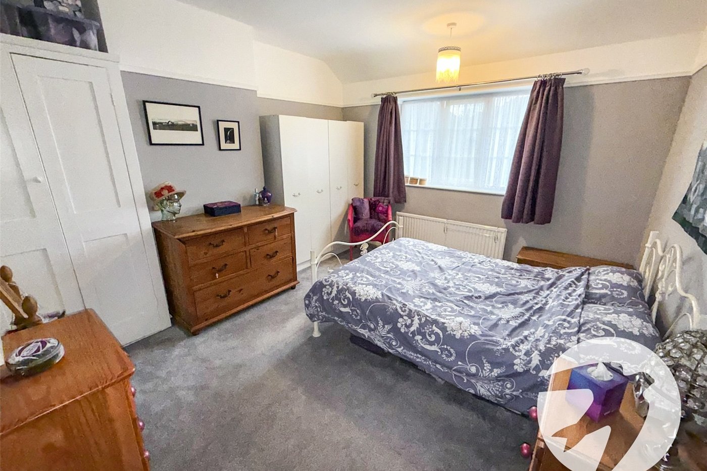 2 bedroom house for sale in London | Robinson Jackson