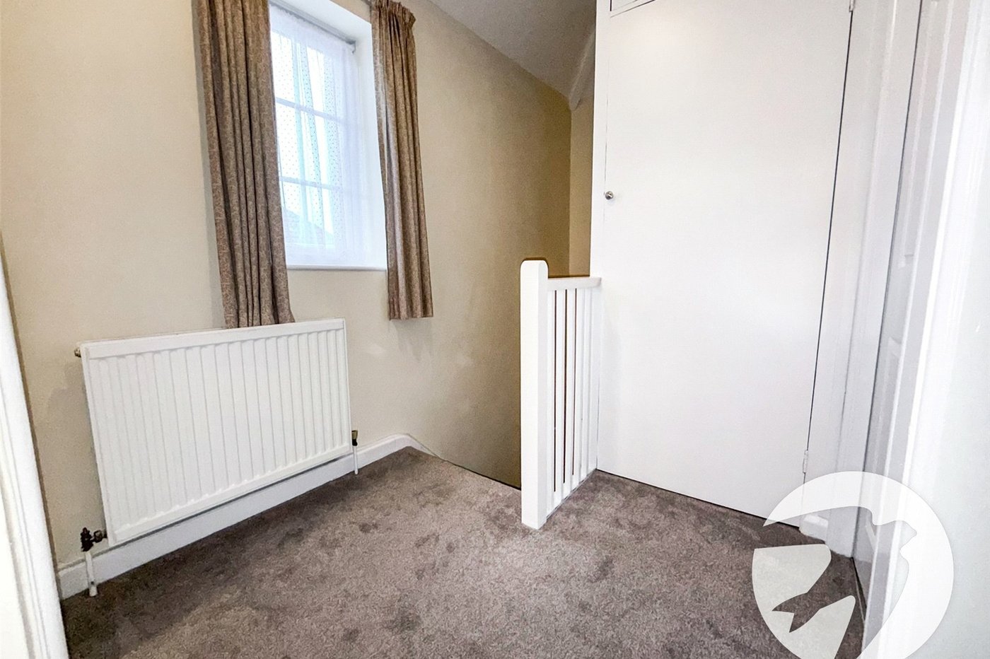 2 bedroom house for sale in London | Robinson Jackson