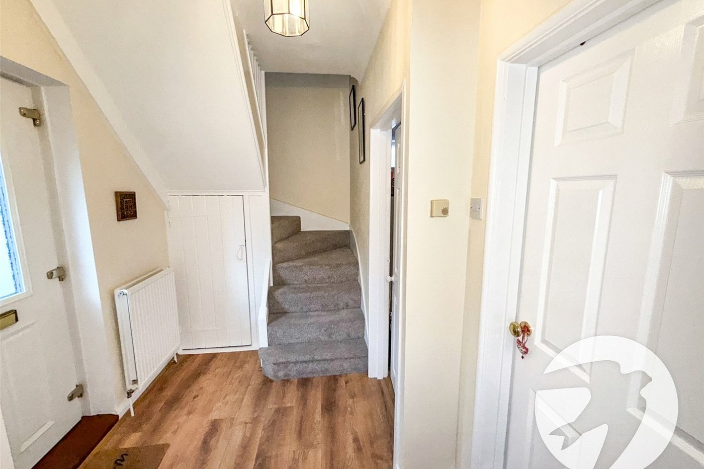 2 bedroom house for sale in London | Robinson Jackson
