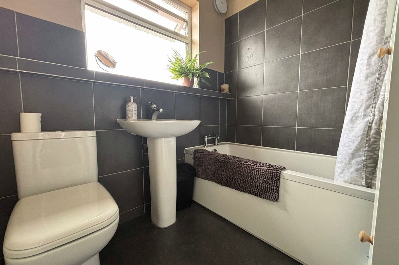 3 bedroom house for sale in Northfleet | Robinson Michael & Jackson