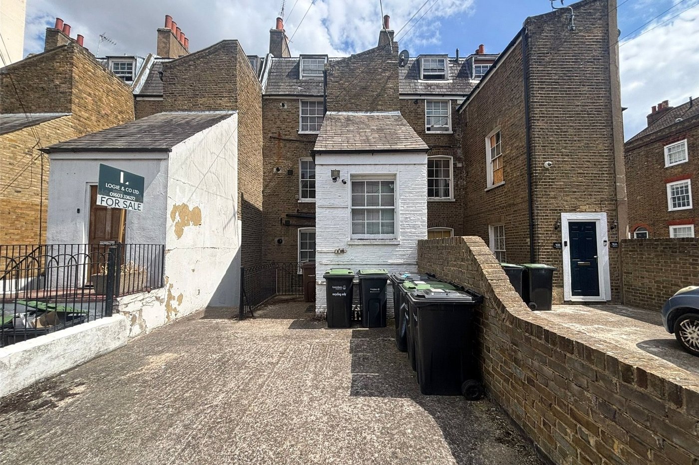 1 bedroom property for sale in Gravesend | Robinson Michael & Jackson