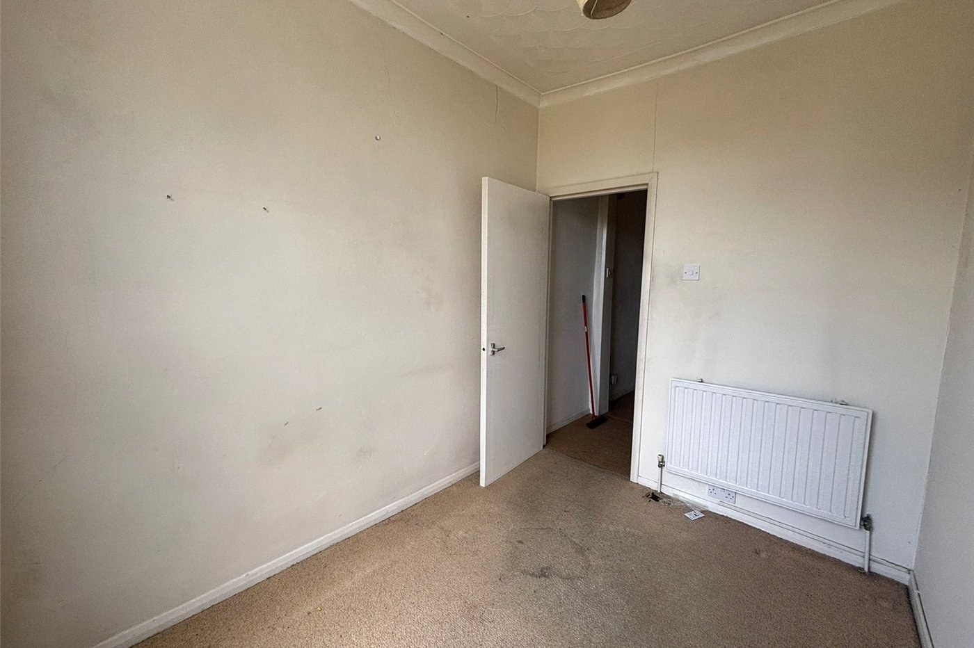 1 bedroom property for sale in Gravesend | Robinson Michael & Jackson