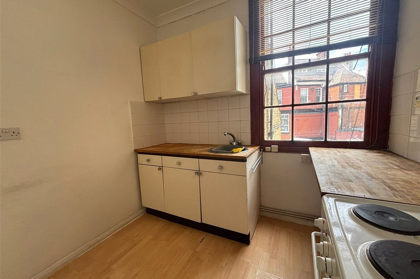 1 bedroom property for sale in Gravesend | Robinson Michael & Jackson