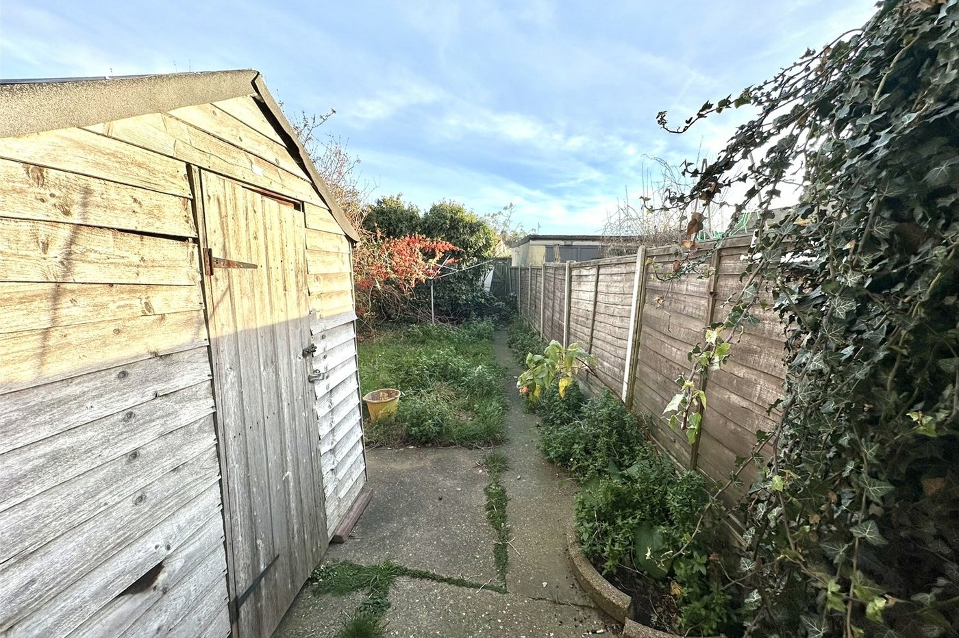 2 bedroom house for sale in Swanscombe | Robinson Jackson
